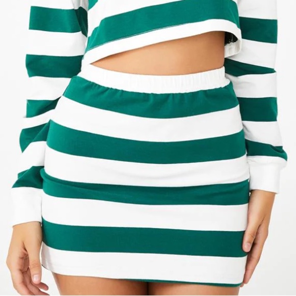 NWOT - Poster Grl
Roll Call Rugby Skirt